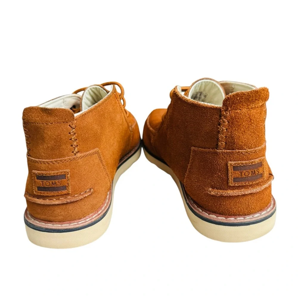 TOMS Men’s 9 Brown Suede Chukka Boots Moc Toe Lace Up Casual Ankle Shoes